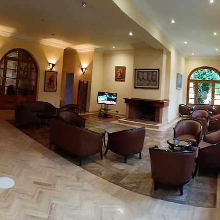 Hotel Panorama Азру Екстериор снимка