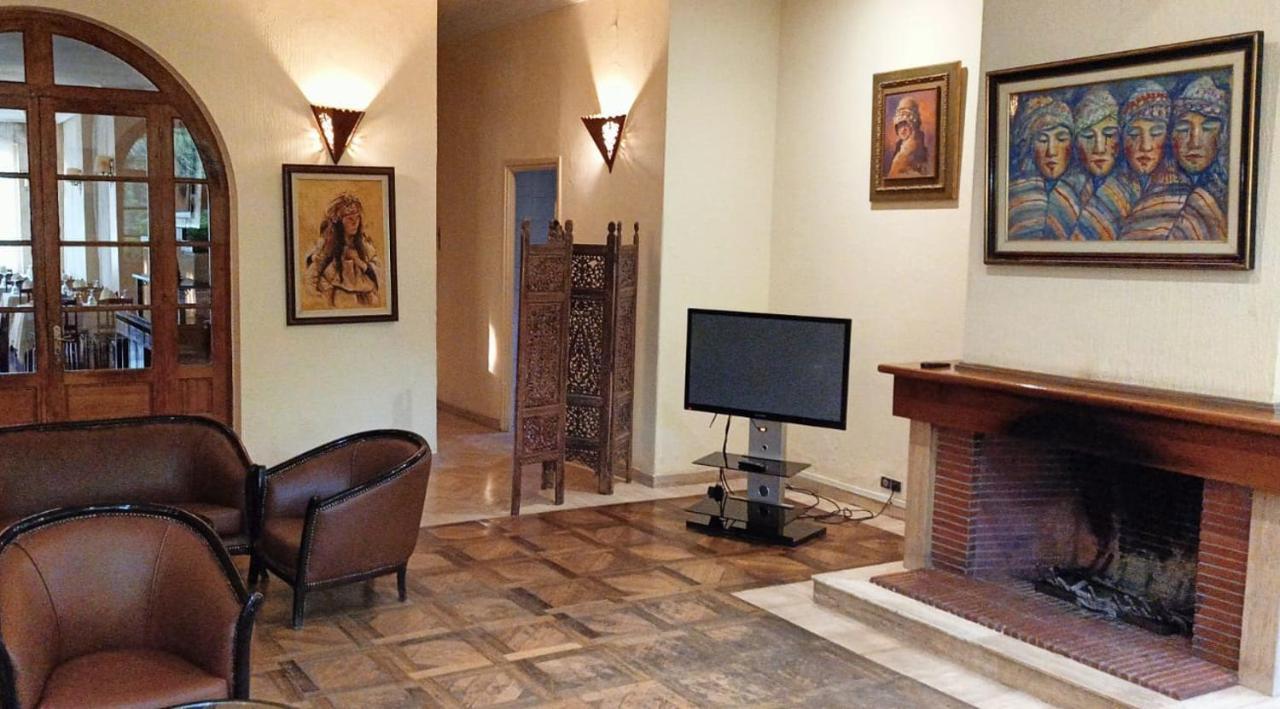 Hotel Panorama Азру Екстериор снимка