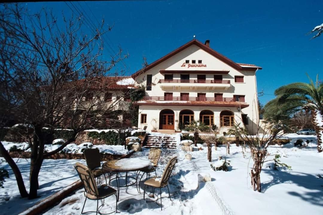 Hotel Panorama Азру Екстериор снимка