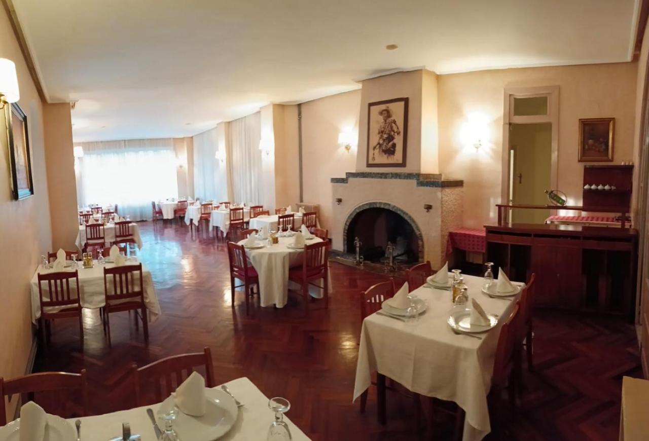 Hotel Panorama Азру Екстериор снимка