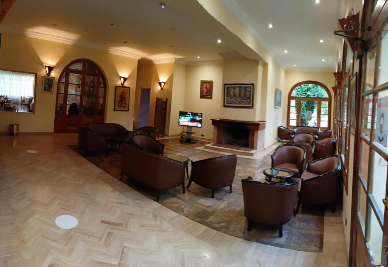 Hotel Panorama Азру Екстериор снимка